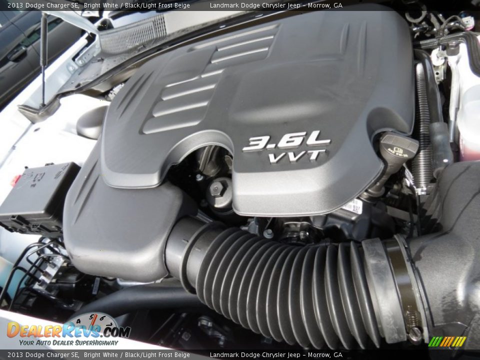 2013 Dodge Charger SE Bright White / Black/Light Frost Beige Photo #9