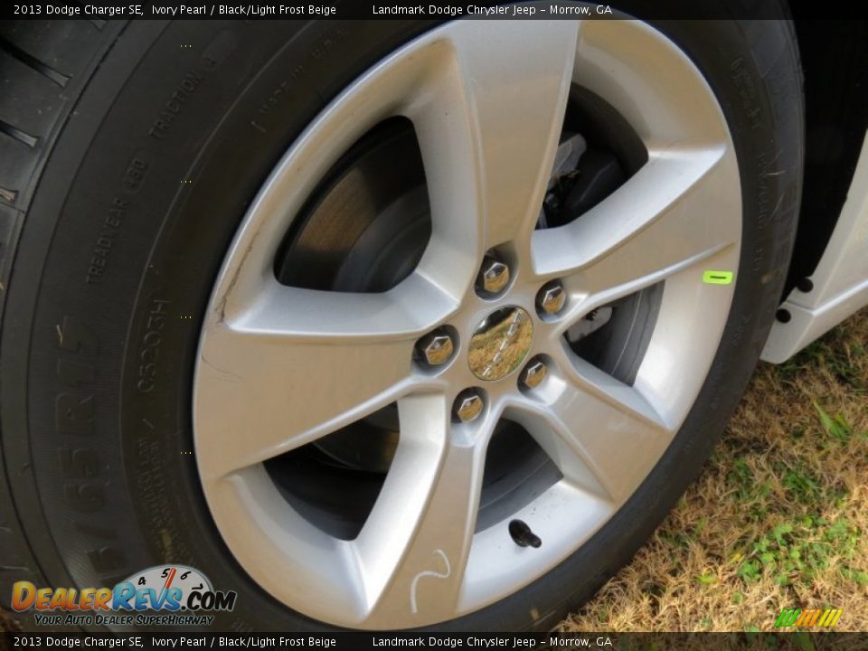 2013 Dodge Charger SE Ivory Pearl / Black/Light Frost Beige Photo #5
