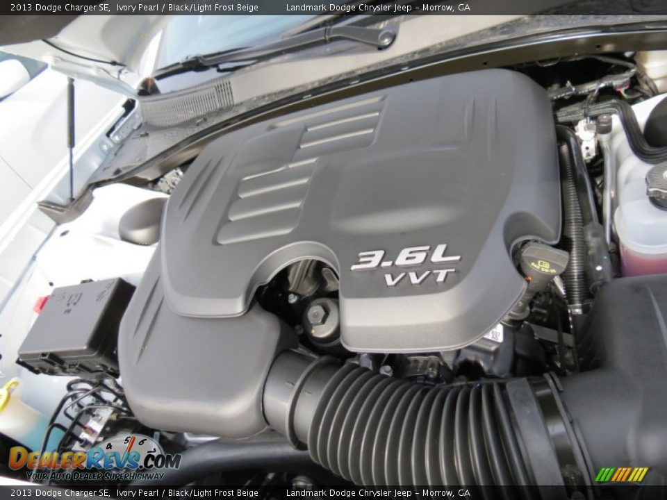 2013 Dodge Charger SE Ivory Pearl / Black/Light Frost Beige Photo #9