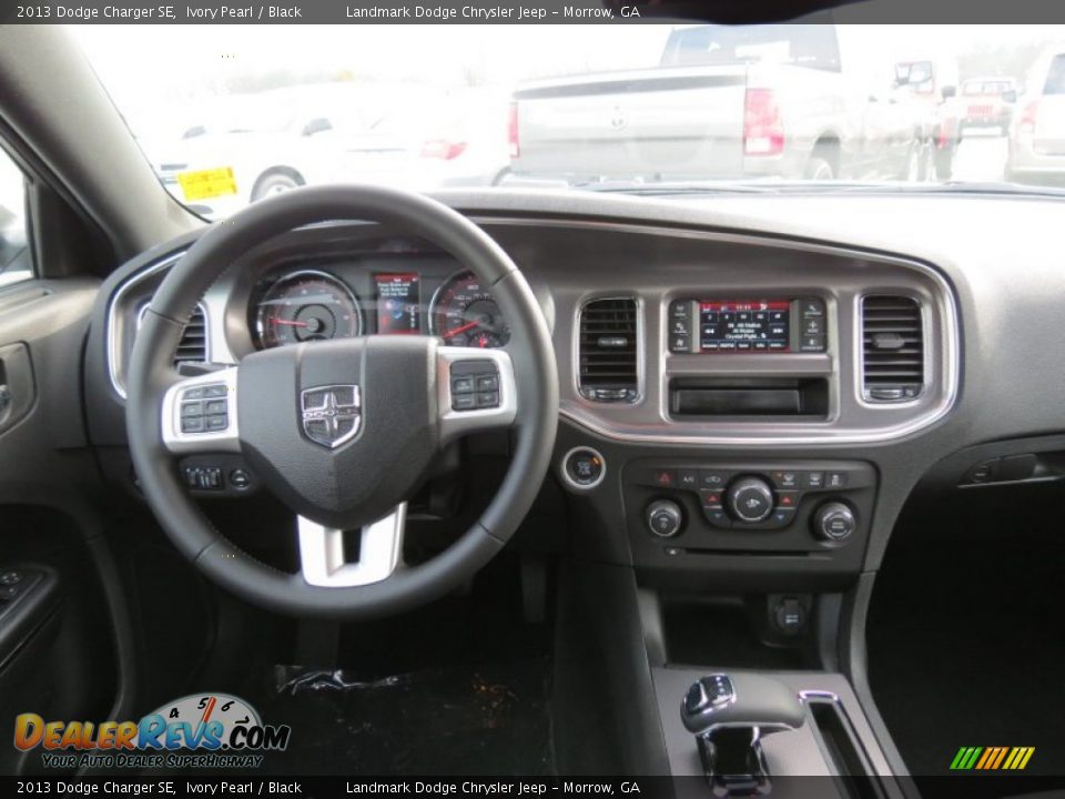 2013 Dodge Charger SE Ivory Pearl / Black Photo #8