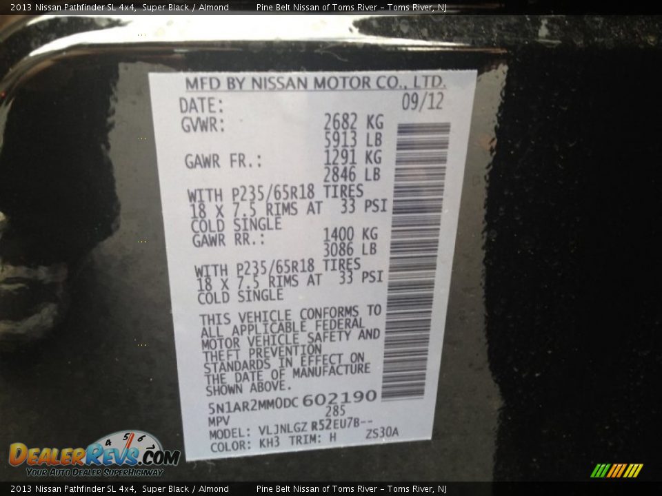 2013 Nissan Pathfinder SL 4x4 Super Black / Almond Photo #11