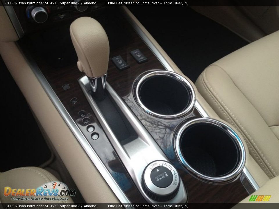 2013 Nissan Pathfinder SL 4x4 Super Black / Almond Photo #12