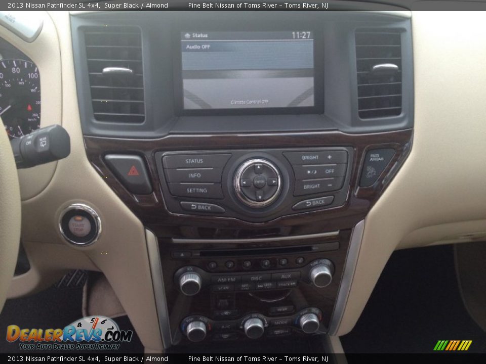 2013 Nissan Pathfinder SL 4x4 Super Black / Almond Photo #13