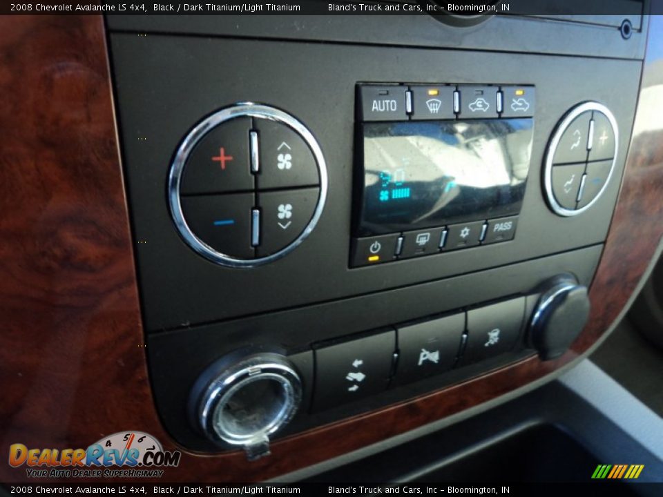 2008 Chevrolet Avalanche LS 4x4 Black / Dark Titanium/Light Titanium Photo #11