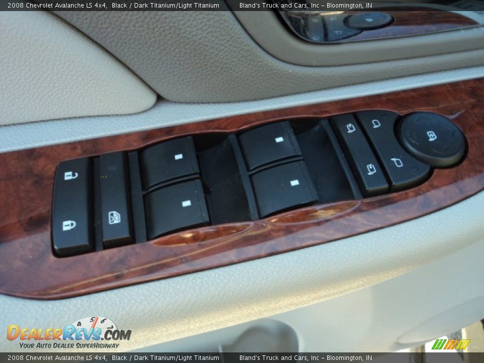 2008 Chevrolet Avalanche LS 4x4 Black / Dark Titanium/Light Titanium Photo #16