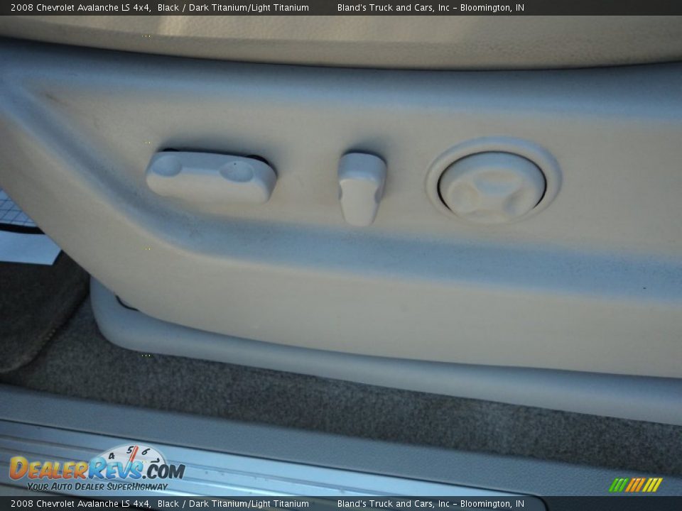 2008 Chevrolet Avalanche LS 4x4 Black / Dark Titanium/Light Titanium Photo #18