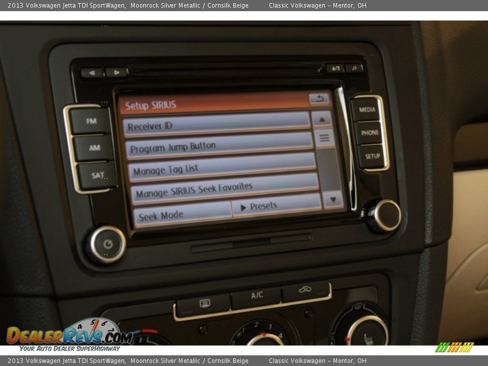 2013 Volkswagen Jetta TDI SportWagen Moonrock Silver Metallic / Cornsilk Beige Photo #20