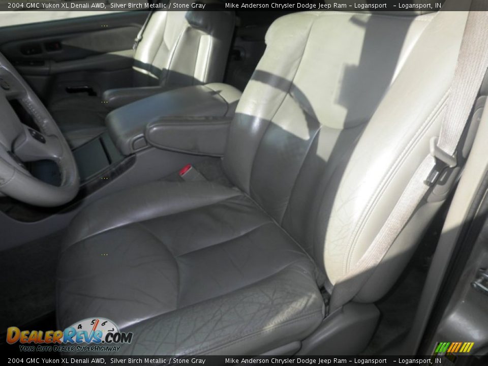 2004 GMC Yukon XL Denali AWD Silver Birch Metallic / Stone Gray Photo #6