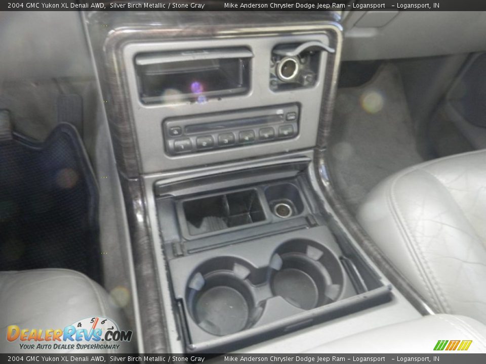 2004 GMC Yukon XL Denali AWD Silver Birch Metallic / Stone Gray Photo #13