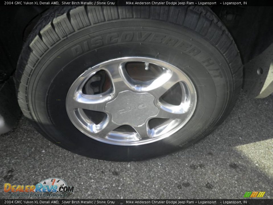2004 GMC Yukon XL Denali AWD Silver Birch Metallic / Stone Gray Photo #18