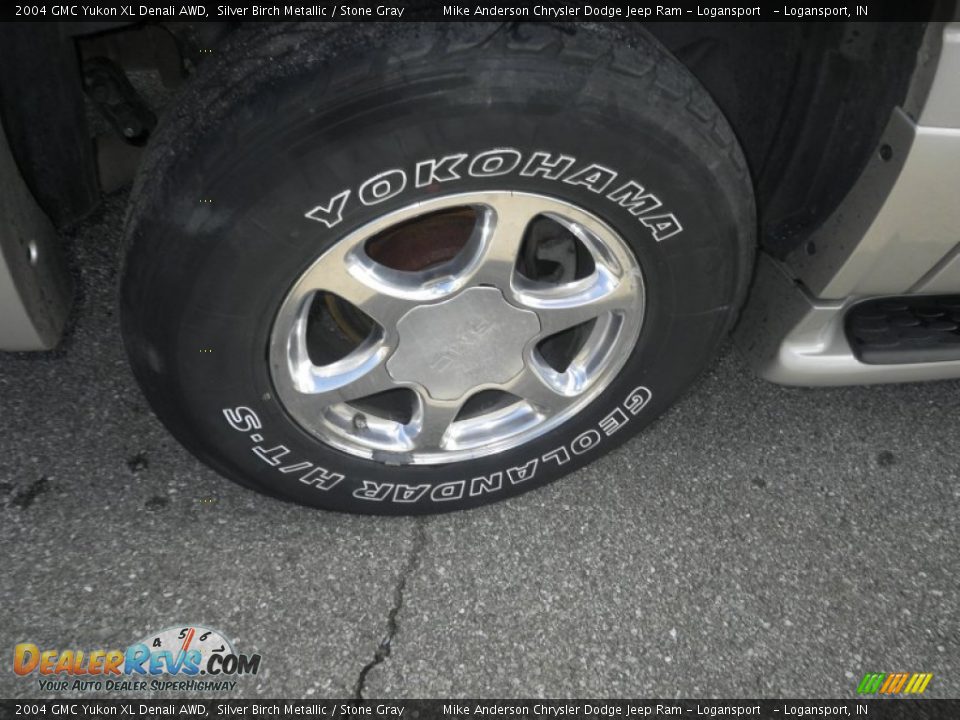 2004 GMC Yukon XL Denali AWD Silver Birch Metallic / Stone Gray Photo #19