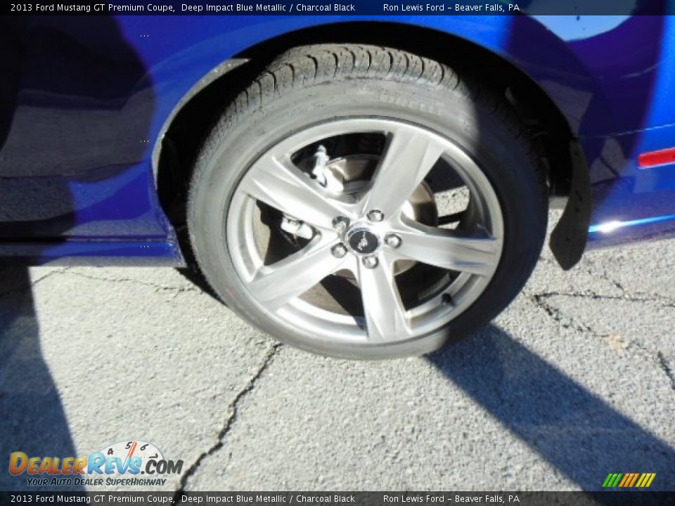 2013 Ford Mustang GT Premium Coupe Deep Impact Blue Metallic / Charcoal Black Photo #9