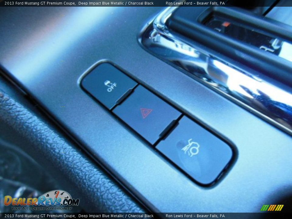 2013 Ford Mustang GT Premium Coupe Deep Impact Blue Metallic / Charcoal Black Photo #17