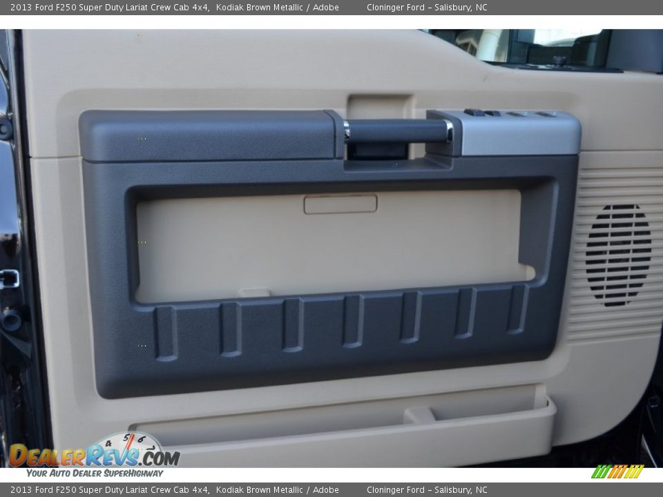 2013 Ford F250 Super Duty Lariat Crew Cab 4x4 Kodiak Brown Metallic / Adobe Photo #8