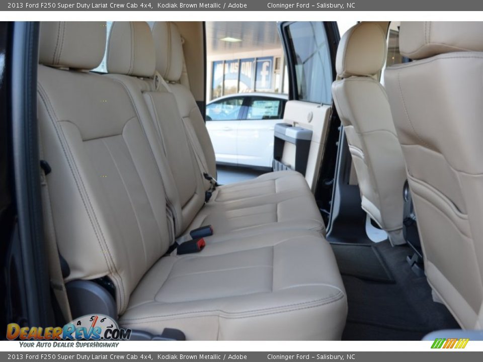 2013 Ford F250 Super Duty Lariat Crew Cab 4x4 Kodiak Brown Metallic / Adobe Photo #13