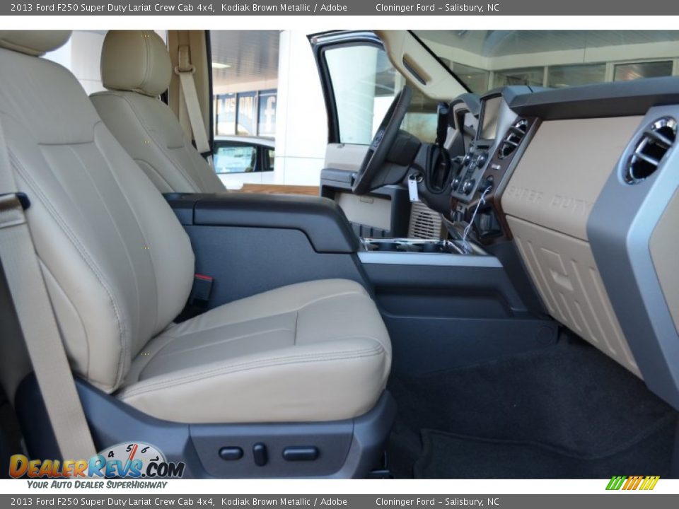 2013 Ford F250 Super Duty Lariat Crew Cab 4x4 Kodiak Brown Metallic / Adobe Photo #14