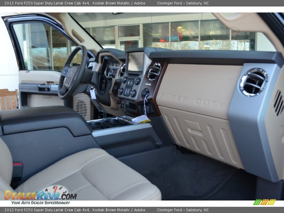 2013 Ford F250 Super Duty Lariat Crew Cab 4x4 Kodiak Brown Metallic / Adobe Photo #15