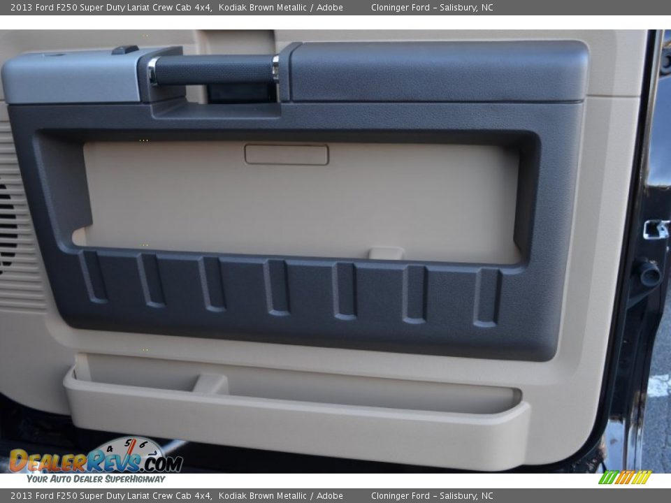 2013 Ford F250 Super Duty Lariat Crew Cab 4x4 Kodiak Brown Metallic / Adobe Photo #16