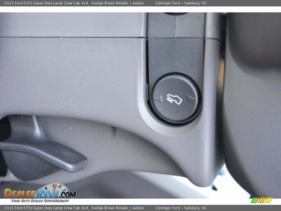 2013 Ford F250 Super Duty Lariat Crew Cab 4x4 Kodiak Brown Metallic / Adobe Photo #31