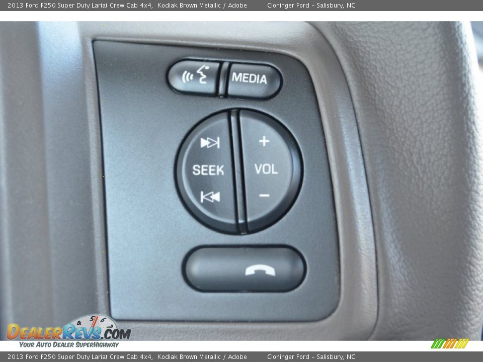 2013 Ford F250 Super Duty Lariat Crew Cab 4x4 Kodiak Brown Metallic / Adobe Photo #36