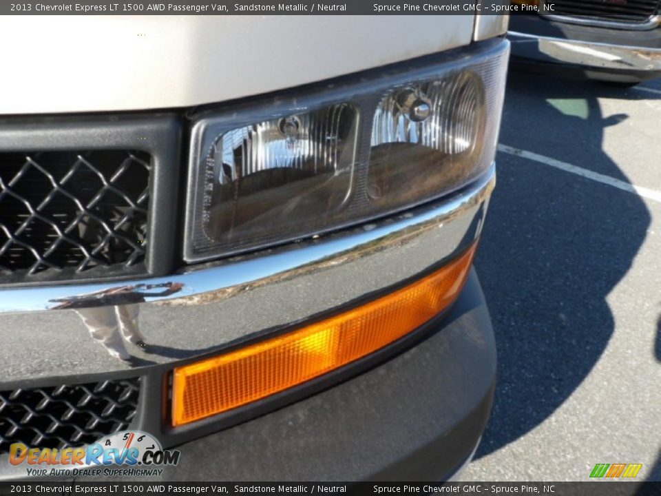 2013 Chevrolet Express LT 1500 AWD Passenger Van Sandstone Metallic / Neutral Photo #9