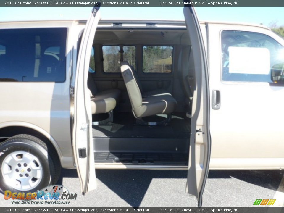 2013 Chevrolet Express LT 1500 AWD Passenger Van Sandstone Metallic / Neutral Photo #31