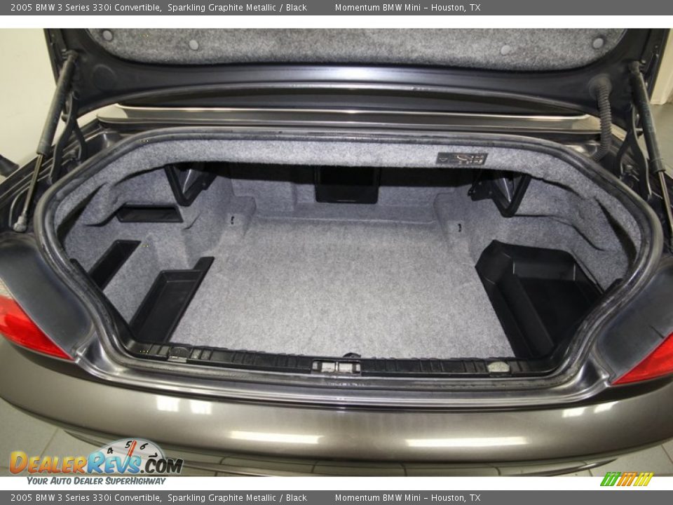 2005 BMW 3 Series 330i Convertible Trunk Photo #29