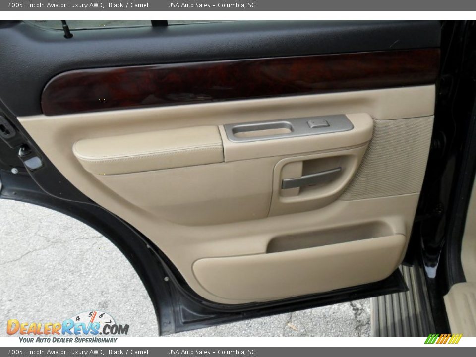 2005 Lincoln Aviator Luxury AWD Black / Camel Photo #16