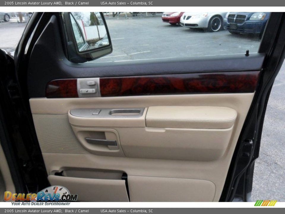 2005 Lincoln Aviator Luxury AWD Black / Camel Photo #17