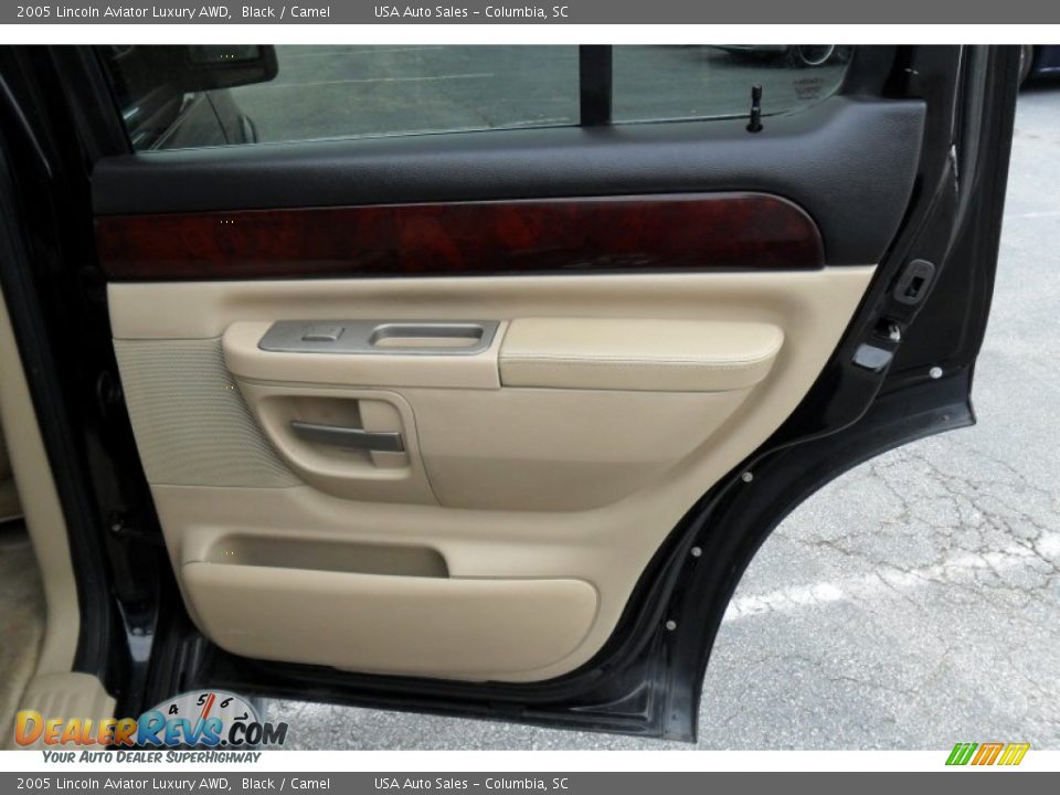 2005 Lincoln Aviator Luxury AWD Black / Camel Photo #19