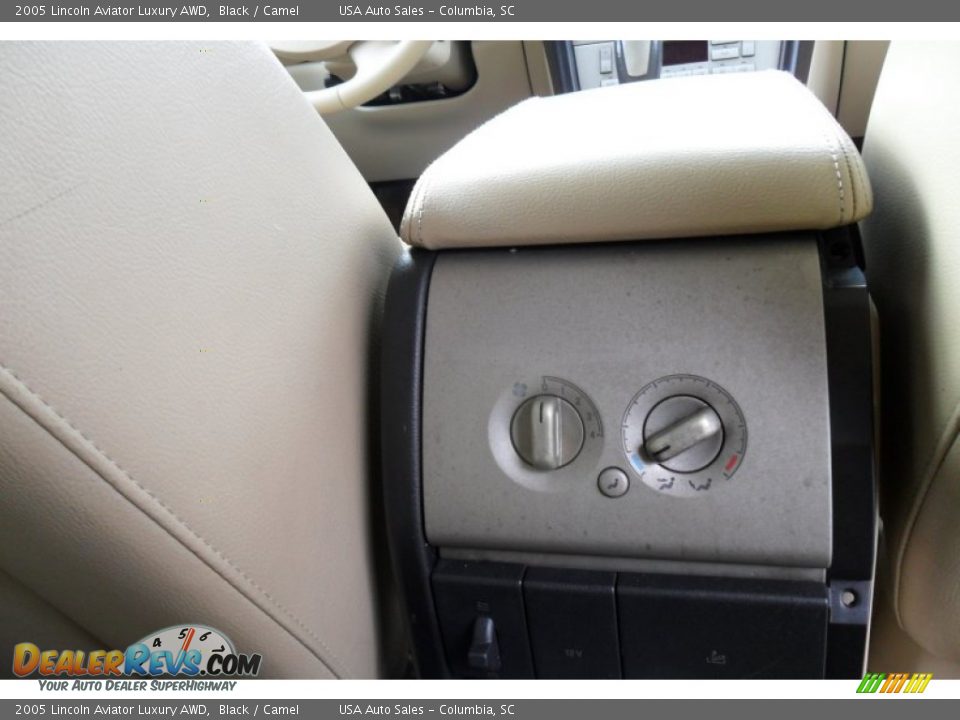 2005 Lincoln Aviator Luxury AWD Black / Camel Photo #23
