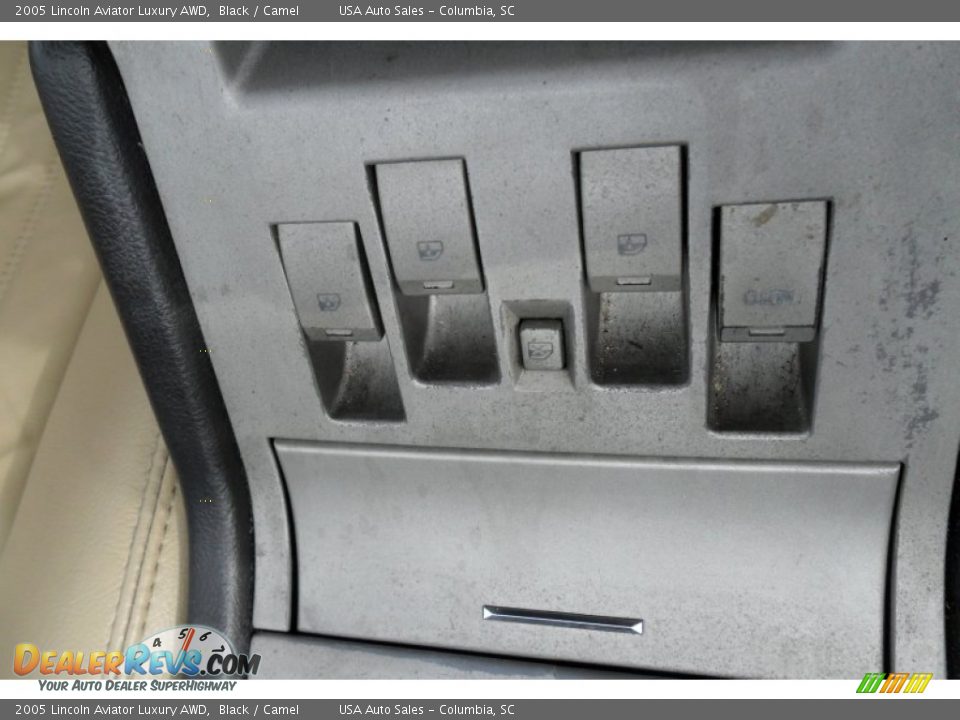 2005 Lincoln Aviator Luxury AWD Black / Camel Photo #28