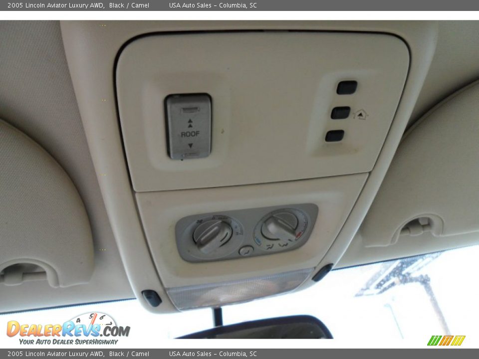 2005 Lincoln Aviator Luxury AWD Black / Camel Photo #31