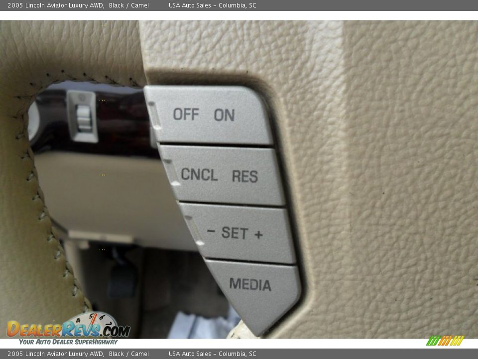 2005 Lincoln Aviator Luxury AWD Black / Camel Photo #35
