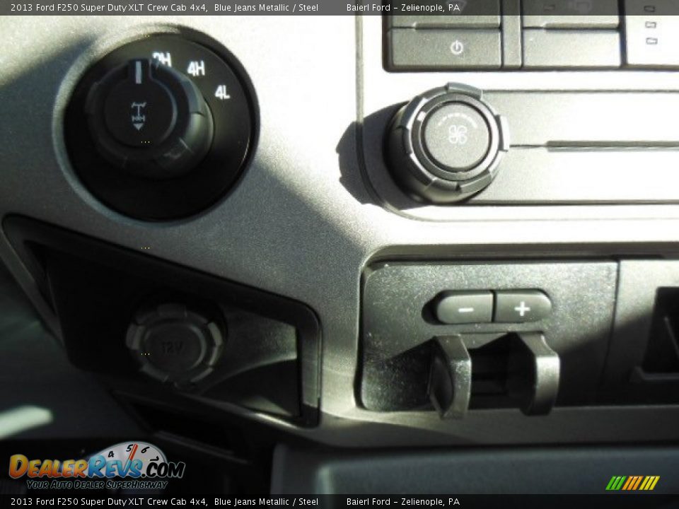 2013 Ford F250 Super Duty XLT Crew Cab 4x4 Blue Jeans Metallic / Steel Photo #17