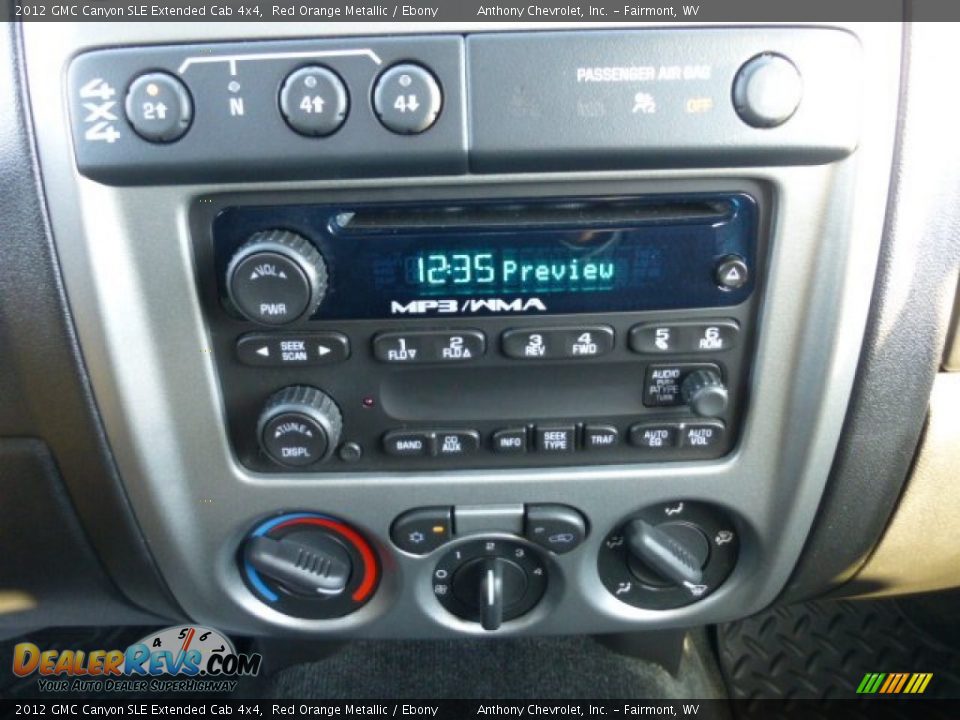 Controls of 2012 GMC Canyon SLE Extended Cab 4x4 Photo #19
