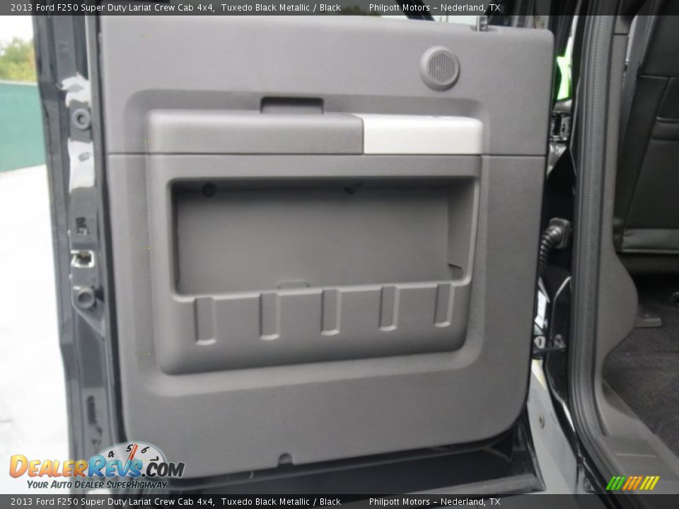 2013 Ford F250 Super Duty Lariat Crew Cab 4x4 Tuxedo Black Metallic / Black Photo #19