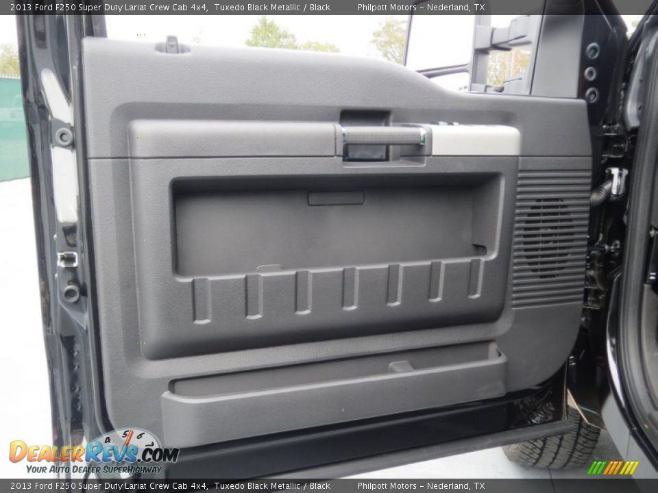 2013 Ford F250 Super Duty Lariat Crew Cab 4x4 Tuxedo Black Metallic / Black Photo #21