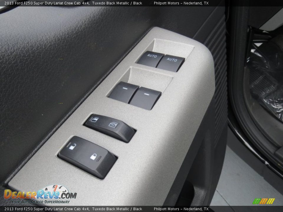 2013 Ford F250 Super Duty Lariat Crew Cab 4x4 Tuxedo Black Metallic / Black Photo #23