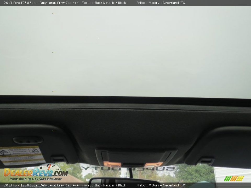 2013 Ford F250 Super Duty Lariat Crew Cab 4x4 Tuxedo Black Metallic / Black Photo #26