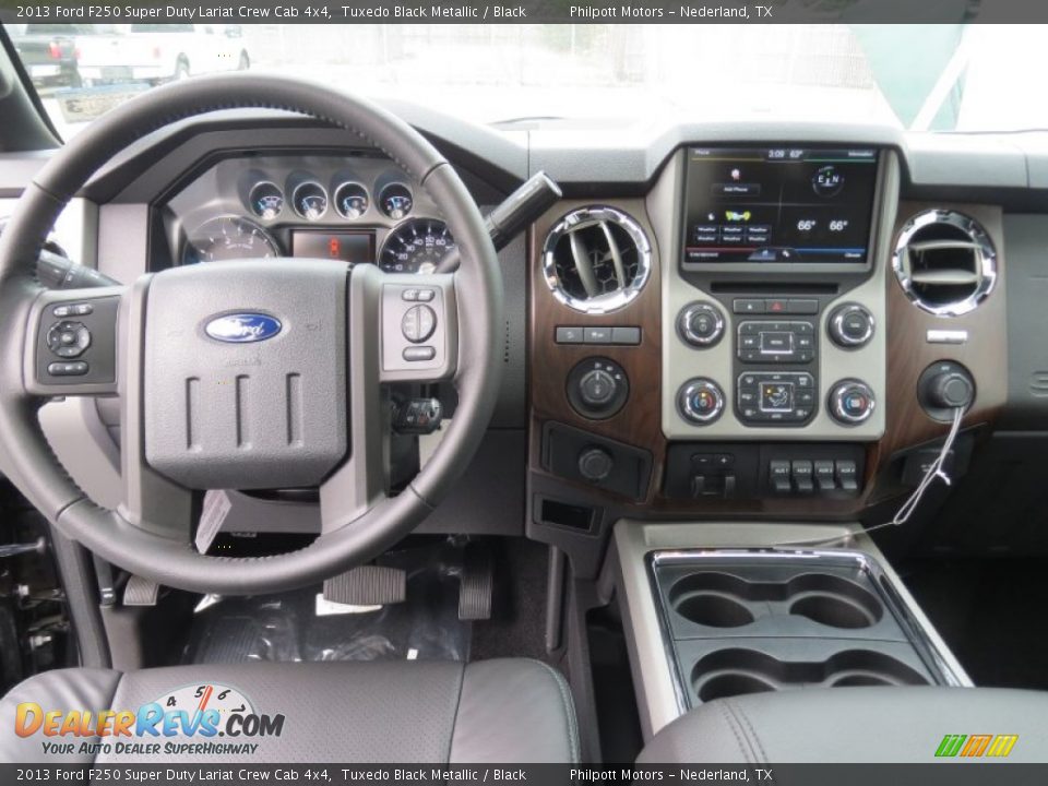 2013 Ford F250 Super Duty Lariat Crew Cab 4x4 Tuxedo Black Metallic / Black Photo #27