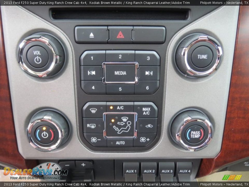 2013 Ford F250 Super Duty King Ranch Crew Cab 4x4 Kodiak Brown Metallic / King Ranch Chaparral Leather/Adobe Trim Photo #32