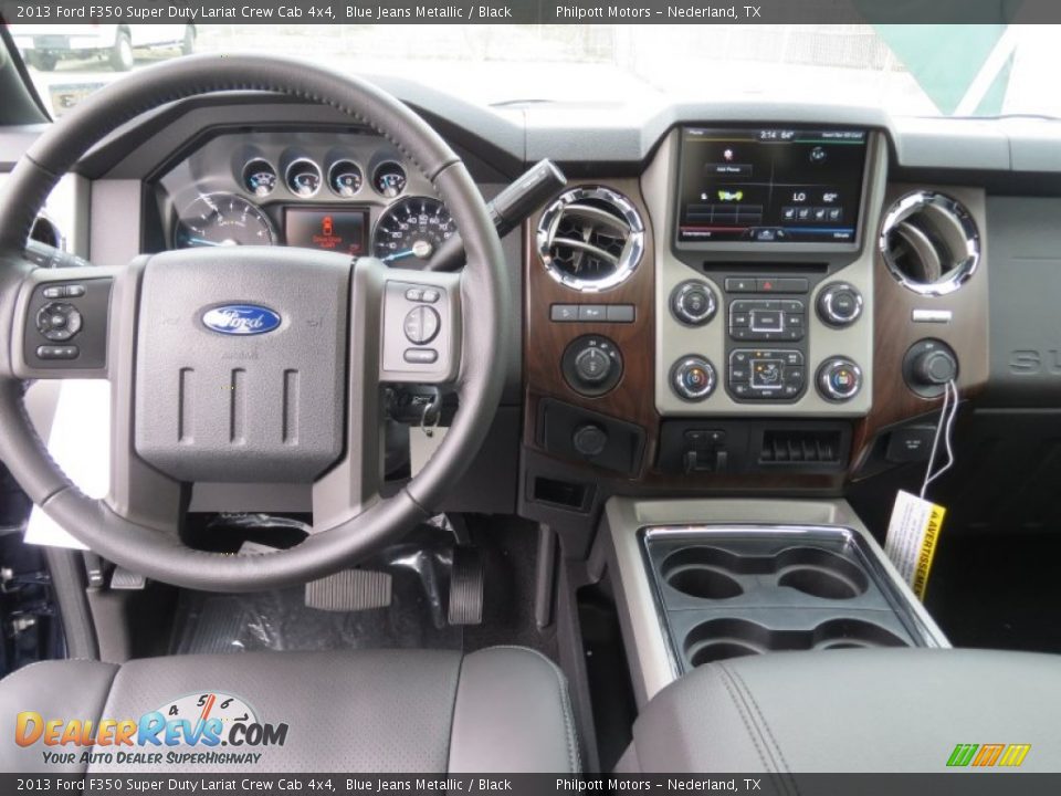 Dashboard of 2013 Ford F350 Super Duty Lariat Crew Cab 4x4 Photo #28