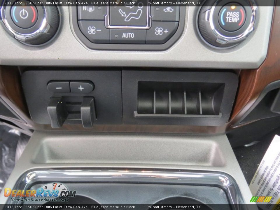 Controls of 2013 Ford F350 Super Duty Lariat Crew Cab 4x4 Photo #32