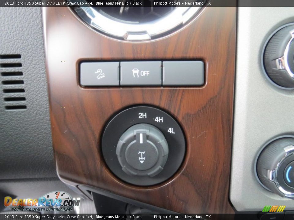 Controls of 2013 Ford F350 Super Duty Lariat Crew Cab 4x4 Photo #34