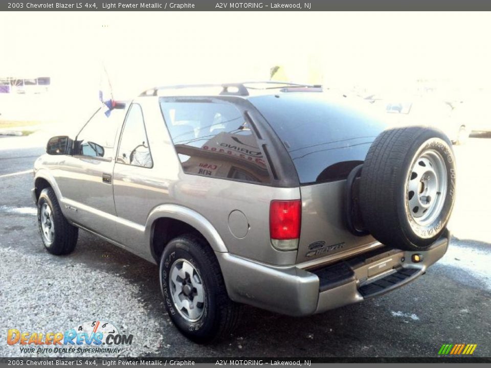2003 Chevrolet Blazer LS 4x4 Light Pewter Metallic / Graphite Photo #4