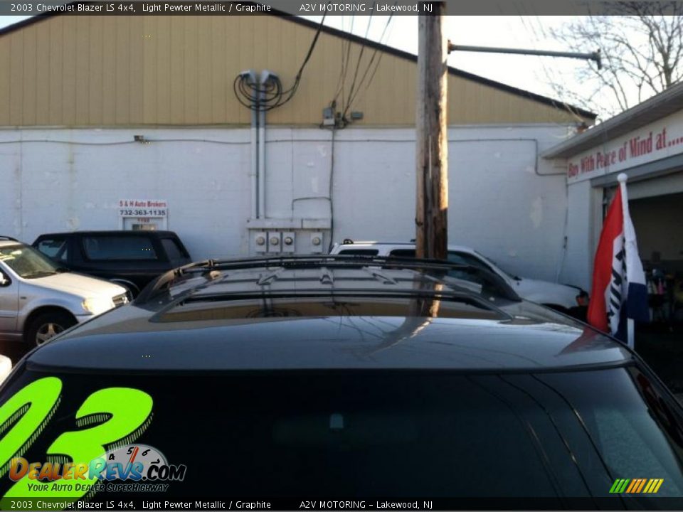 2003 Chevrolet Blazer LS 4x4 Light Pewter Metallic / Graphite Photo #7