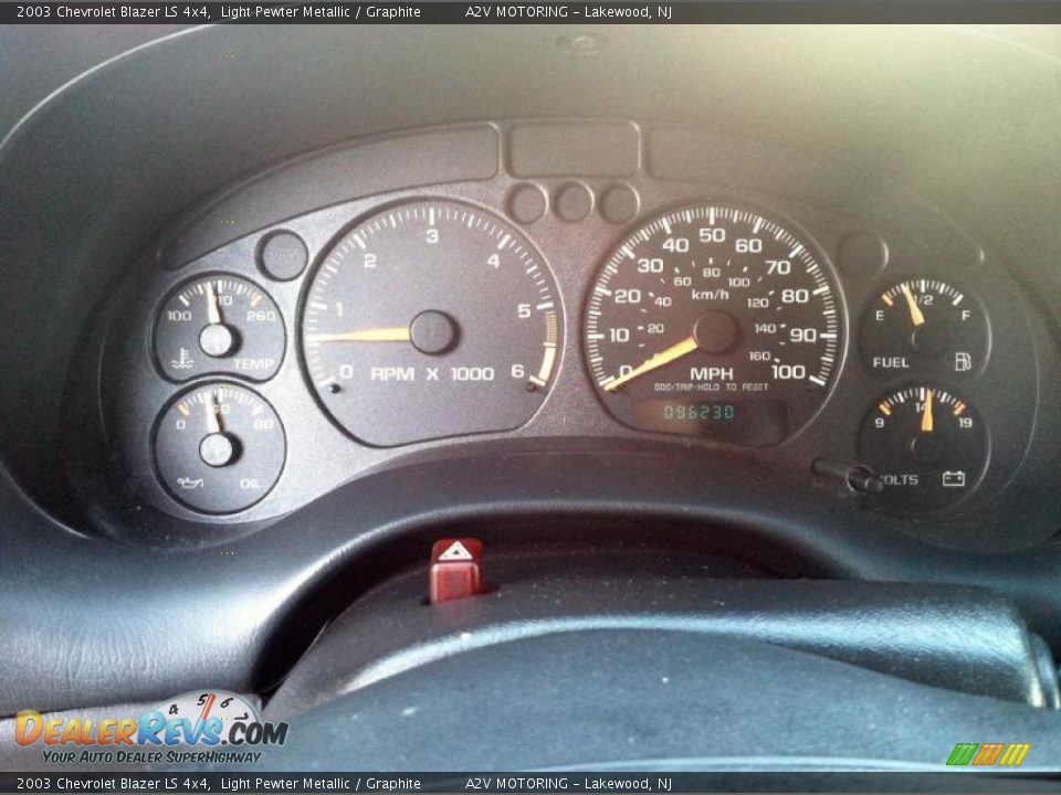 2003 Chevrolet Blazer LS 4x4 Light Pewter Metallic / Graphite Photo #21