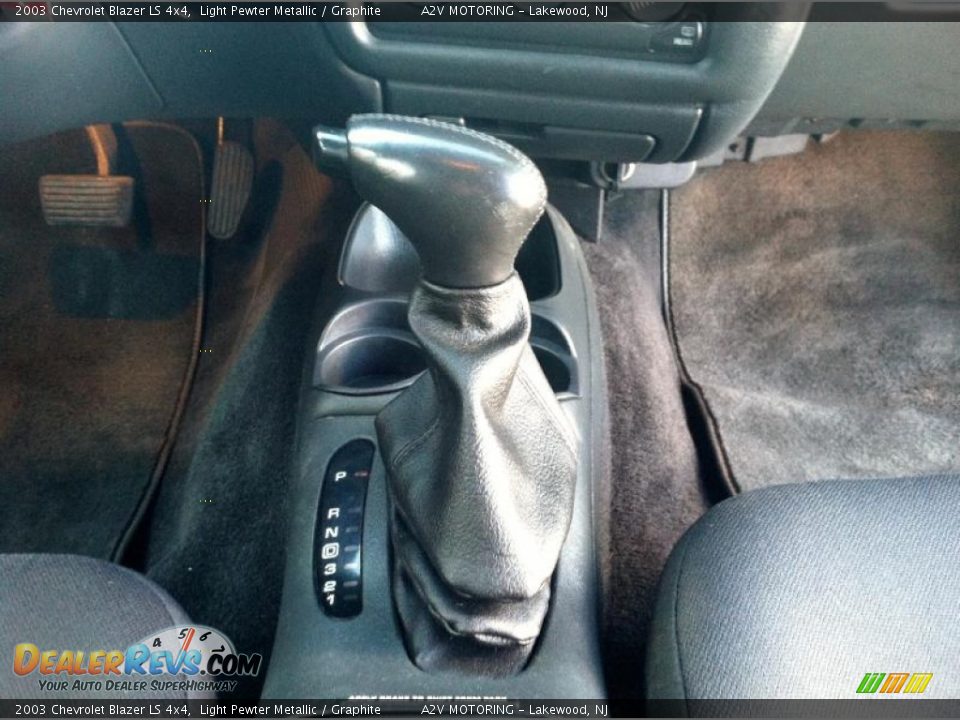 2003 Chevrolet Blazer LS 4x4 Light Pewter Metallic / Graphite Photo #22