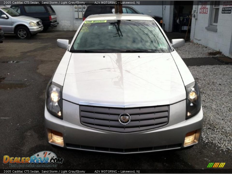 2005 Cadillac CTS Sedan Sand Storm / Light Gray/Ebony Photo #9